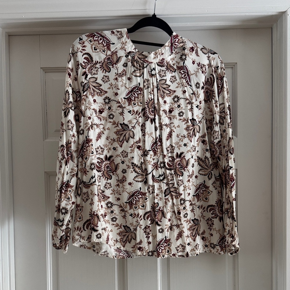 C&C California Floral Long Sleeve Blouse with button collar